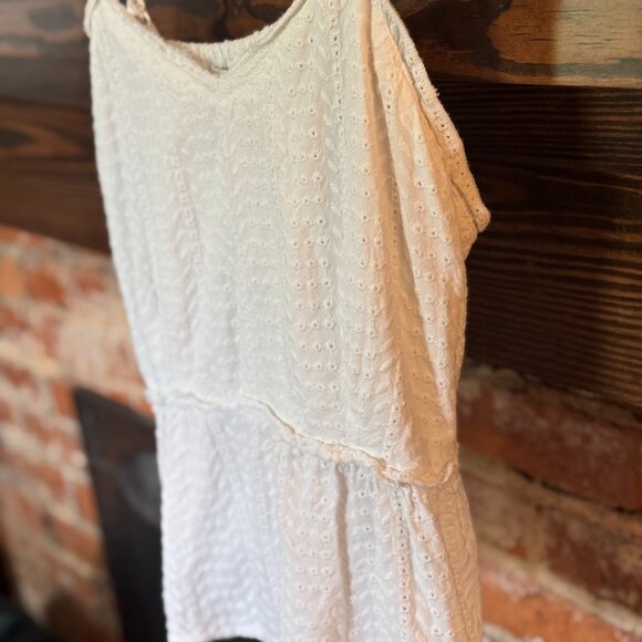 Sim & Sam White Embroidered Tank - Picture 6 of 6